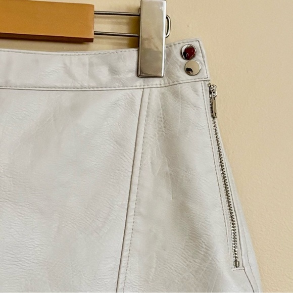 Zara| Chic Ivory White A-Line Faux Leather Mini Skirt Sz M - Picture 3 of 5
